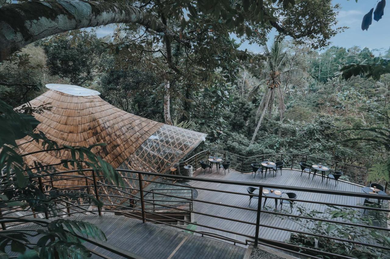The Sebali Resort Ubud Eksteriør bilde The restaurant at the top of the hill