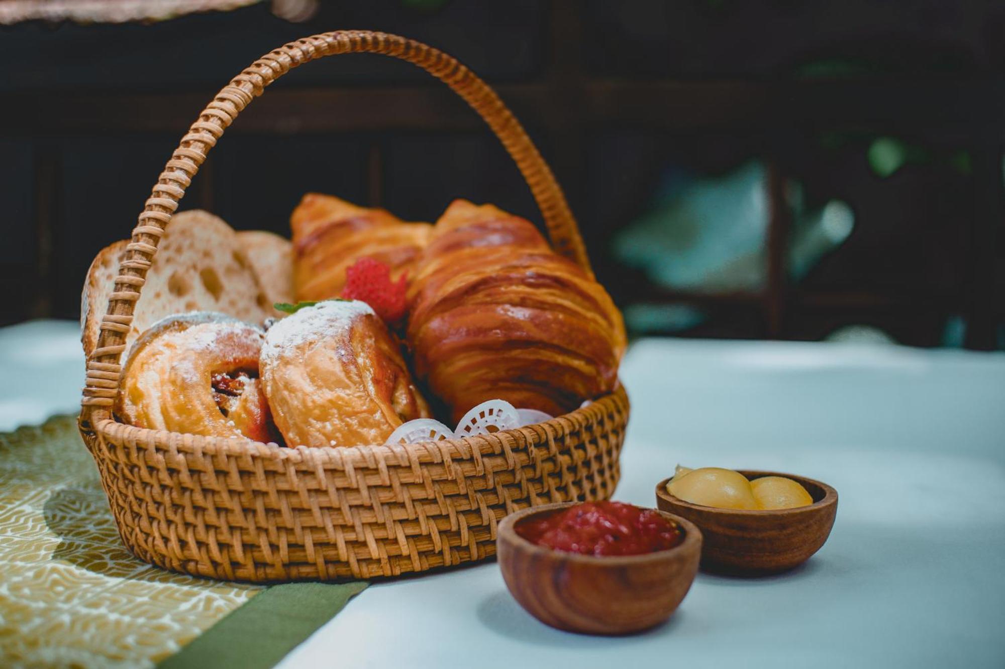 The Sebali Resort Ubud Eksteriør bilde A bread basket