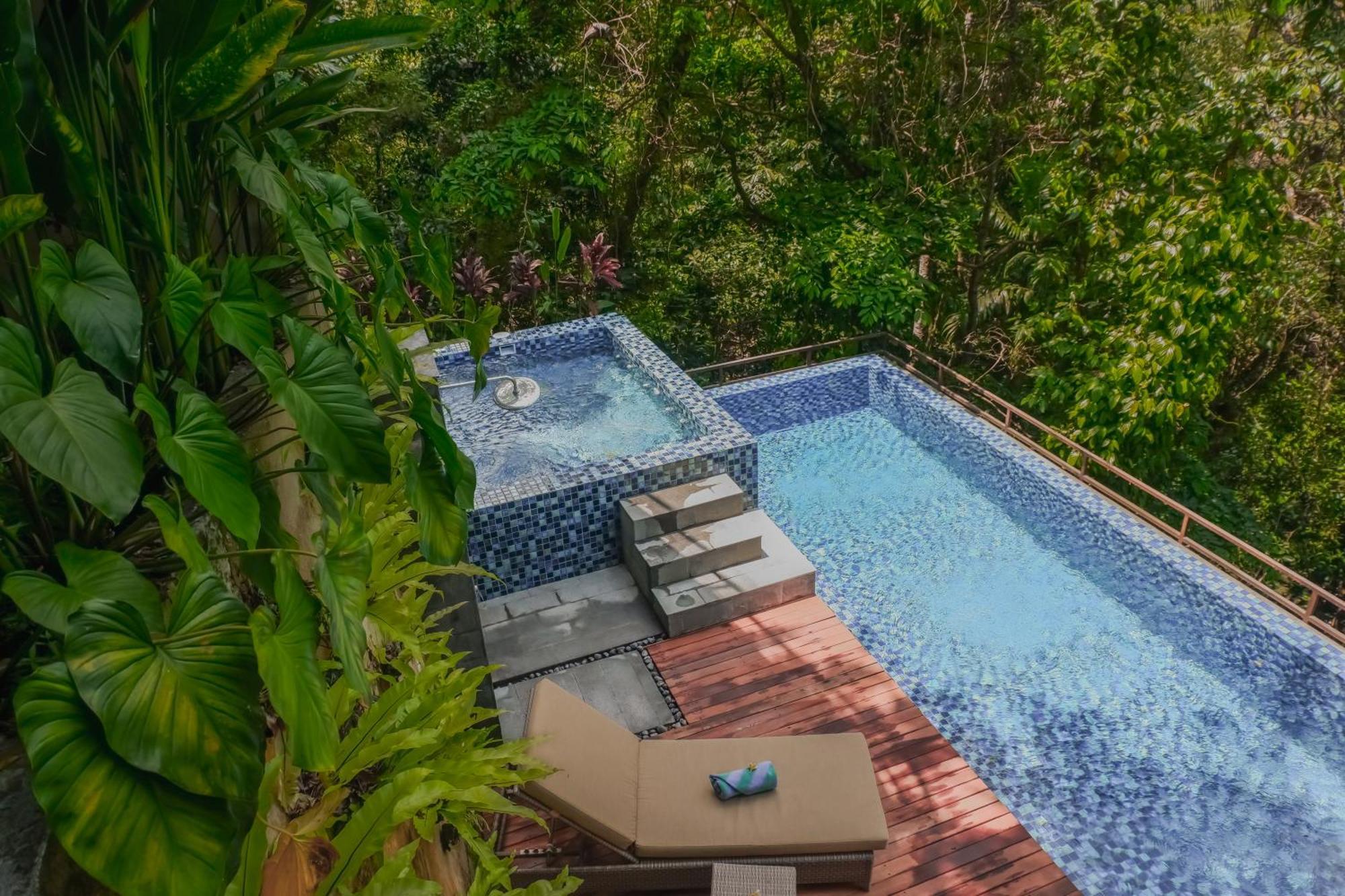 The Sebali Resort Ubud Eksteriør bilde Private pool at the resort