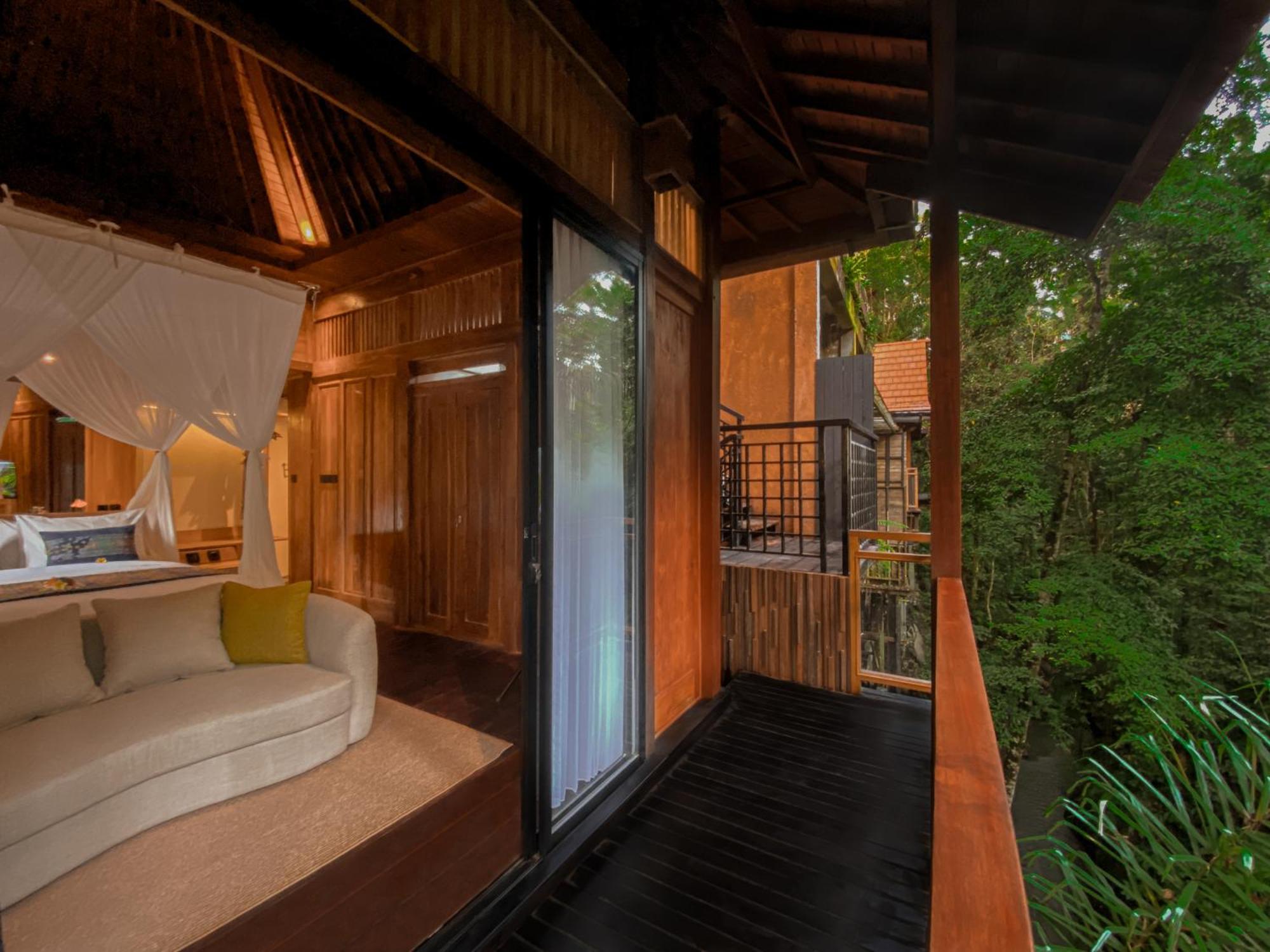 The Sebali Resort Ubud Eksteriør bilde The interior of a villa at the resort