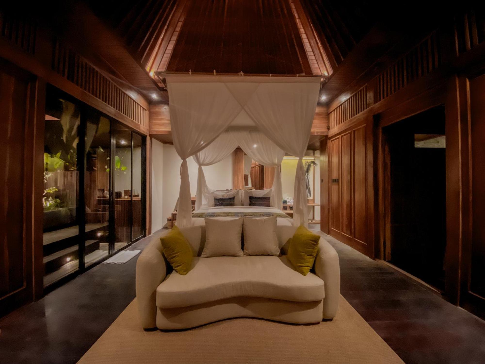 The Sebali Resort Ubud Eksteriør bilde The interior of a villa at the resort